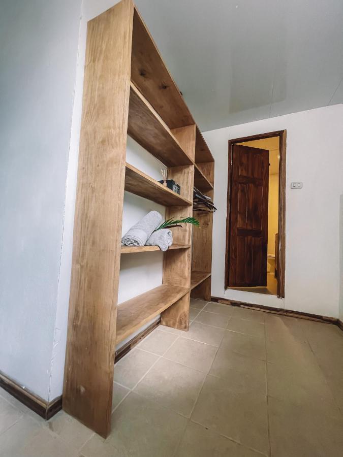 El Gato Rojas Surf Hostel Playa Santa Teresa  Екстериор снимка