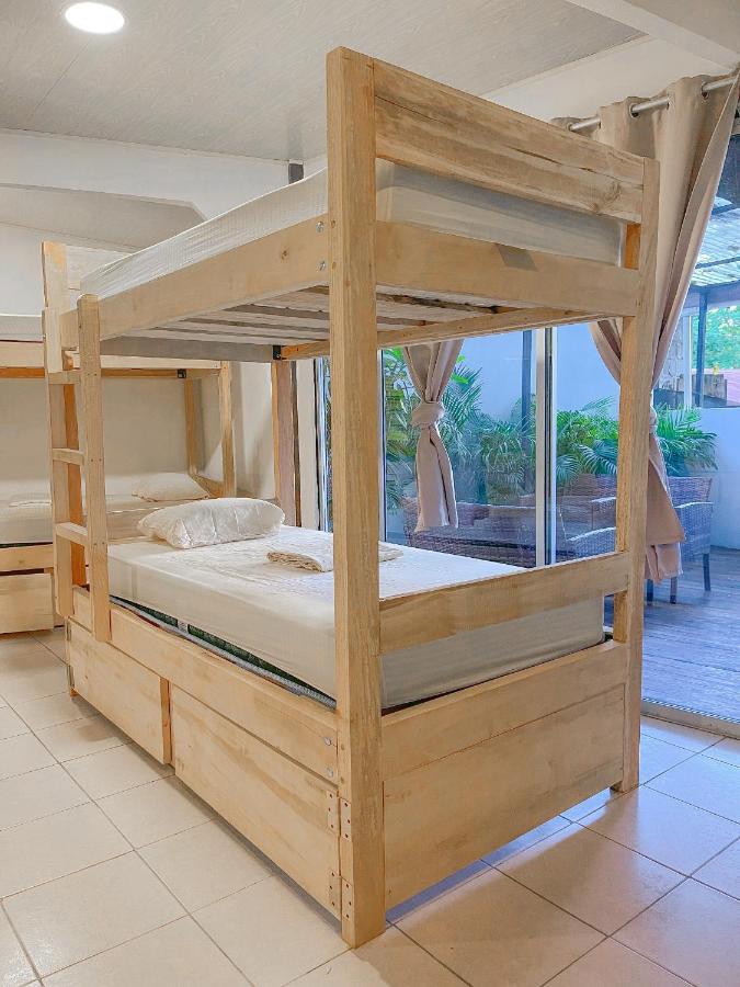 El Gato Rojas Surf Hostel Playa Santa Teresa  Екстериор снимка