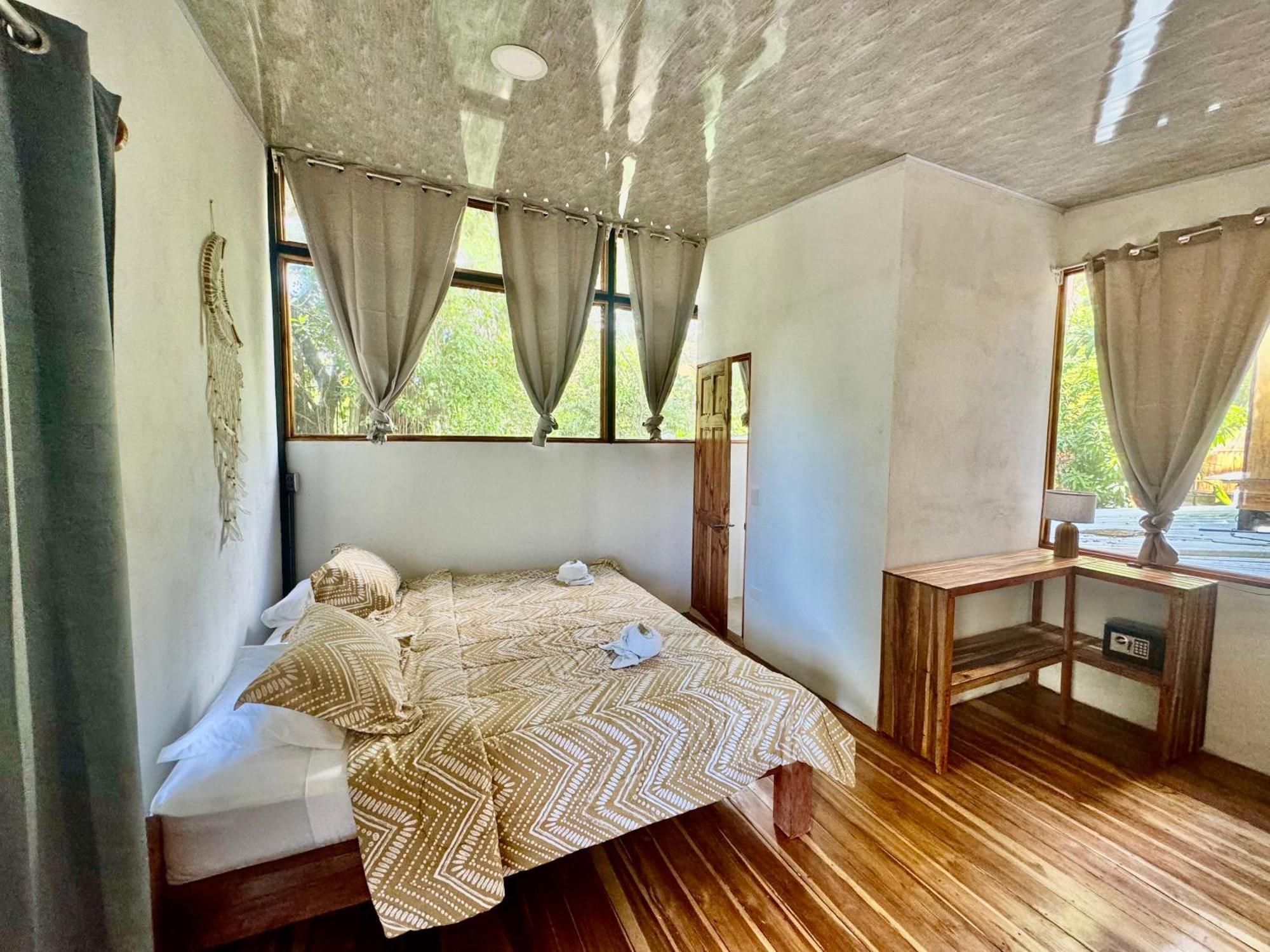 El Gato Rojas Surf Hostel Playa Santa Teresa  Екстериор снимка
