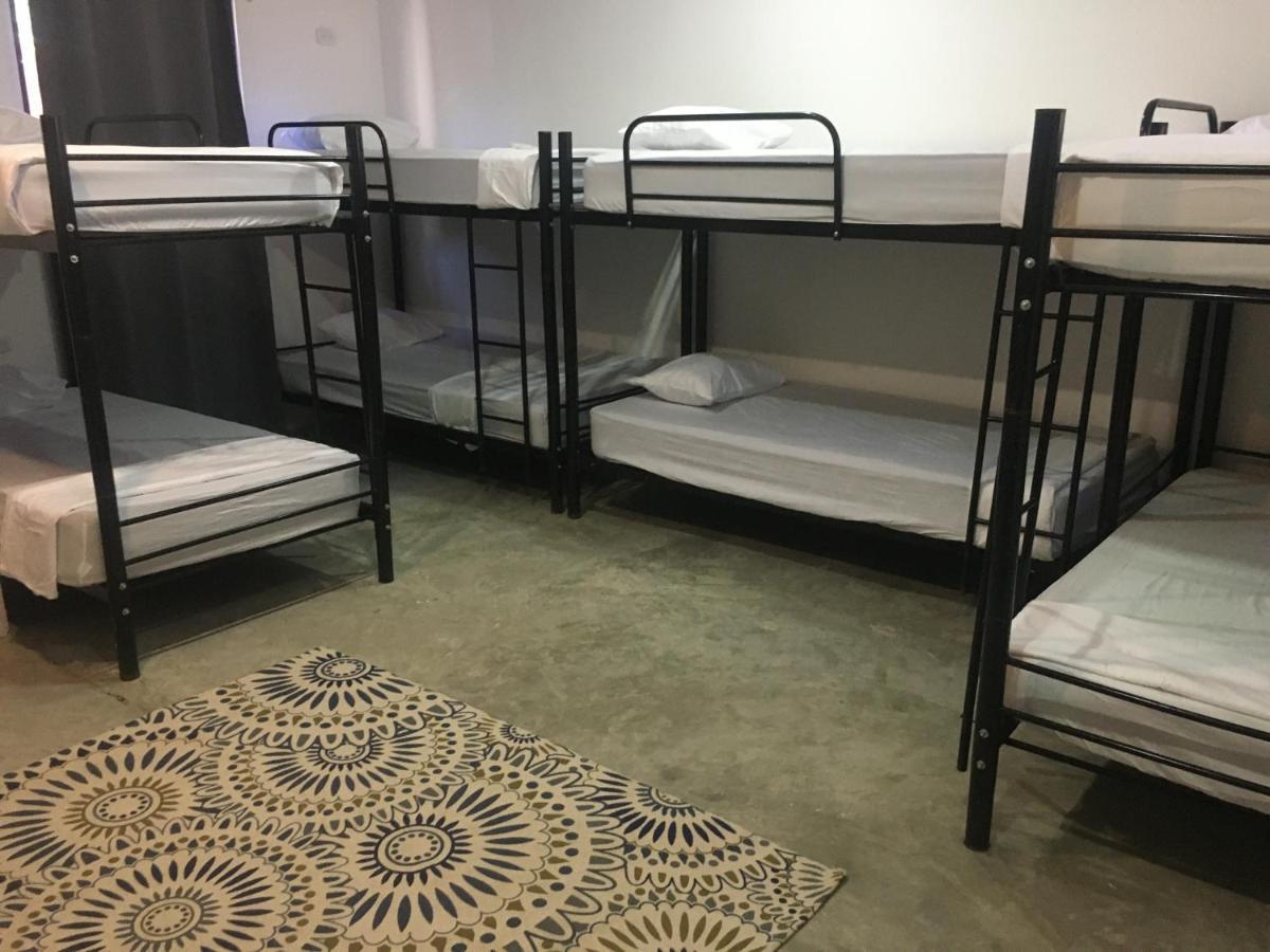 El Gato Rojas Surf Hostel Playa Santa Teresa  Екстериор снимка